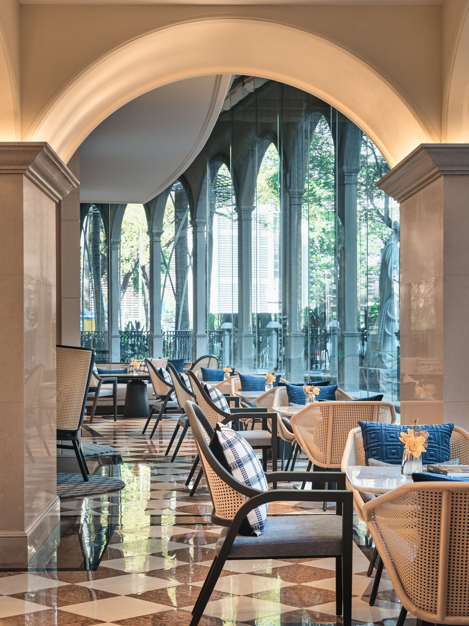 Hotel Indigo Shenzhen Overseas Chinese Town — eat & drink