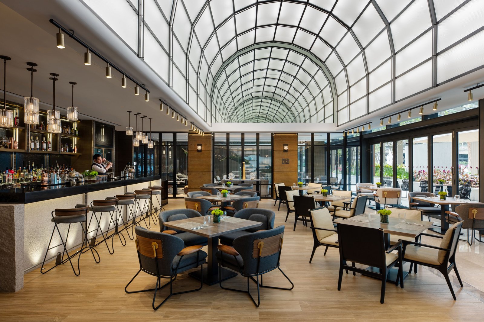 Hong Kong Ocean Park Marriott Hotel — eat & drink