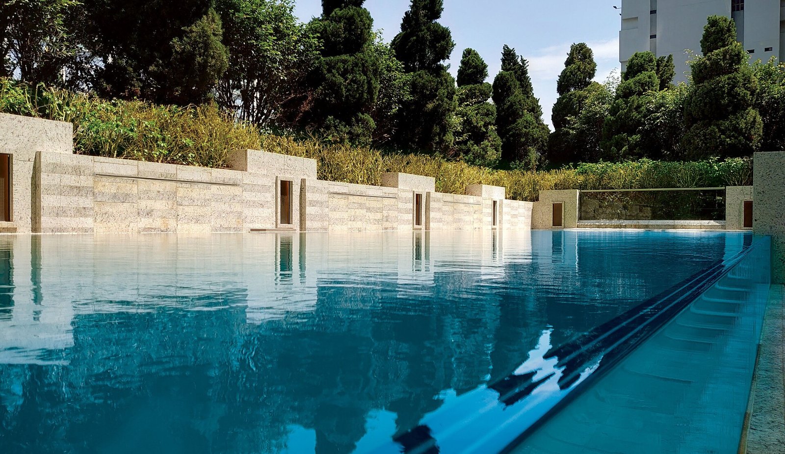 Hotel Alexandra Hong Kong, the pool