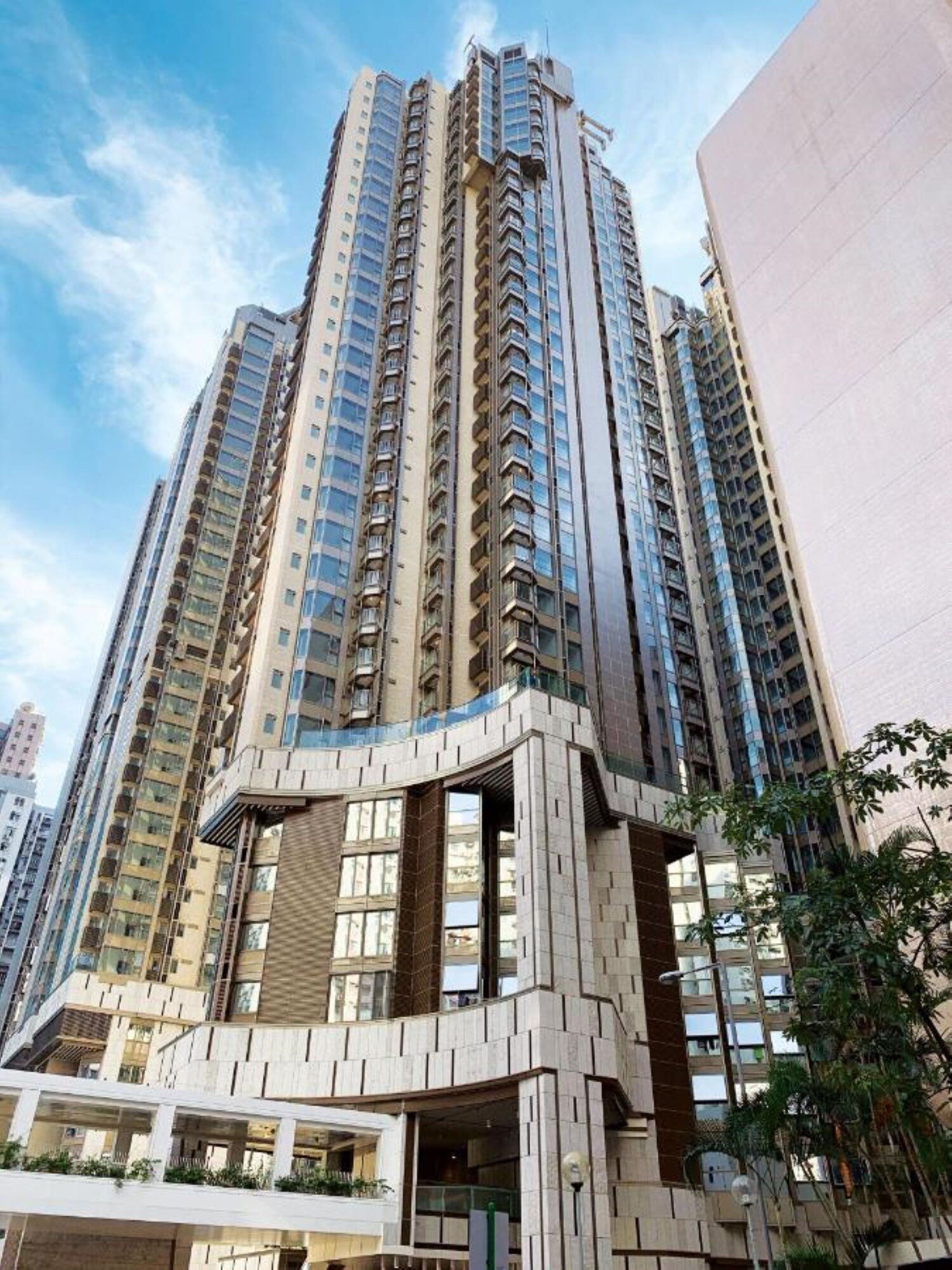 Hotel Alexandra Hong Kong — backstory