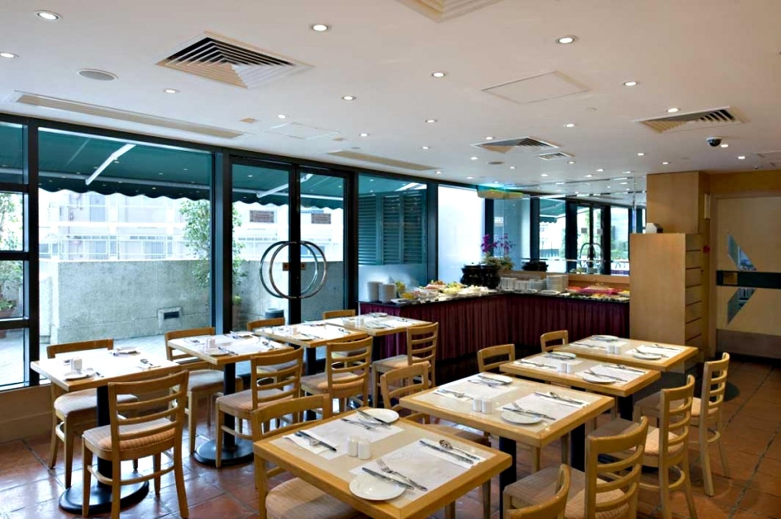 Bishop Lei International House — eat & drink