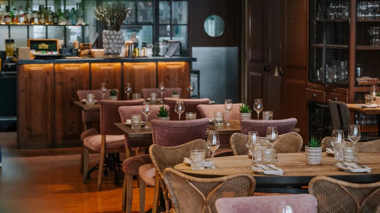 AlmaLusa Baixa/Chiado — eat & drink