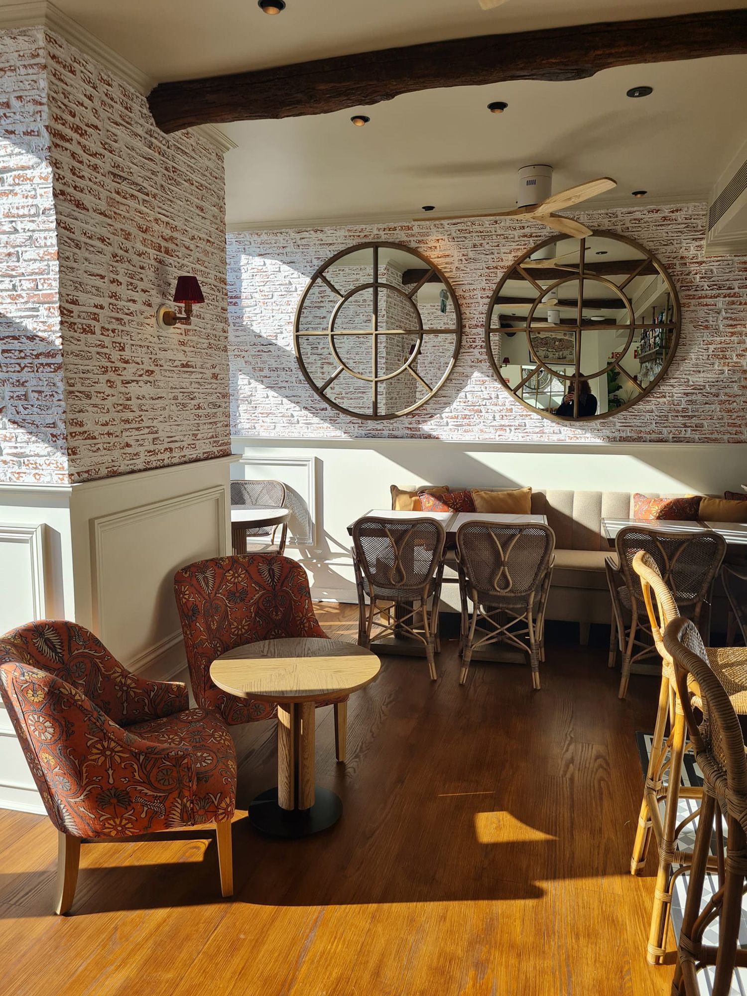 AlmaLusa Alfama — eat & drink