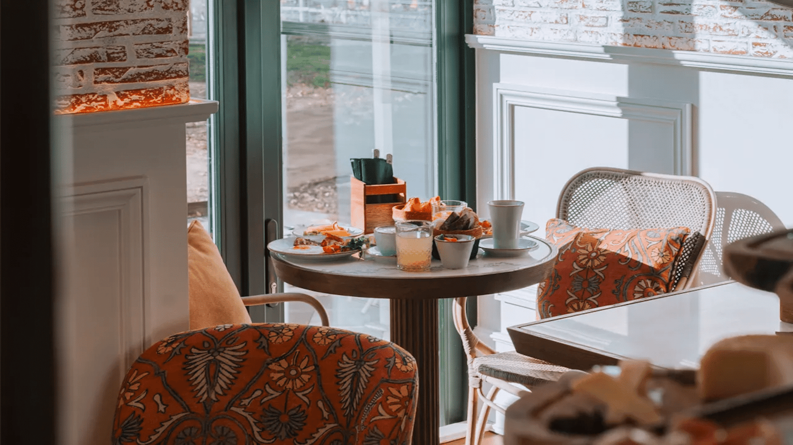 AlmaLusa Alfama — eat & drink