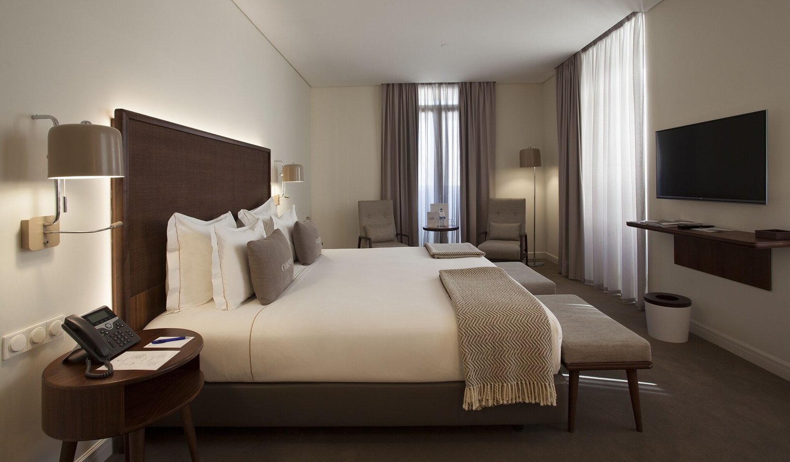 Corpo Santo Lisbon Historical Hotel — rooms