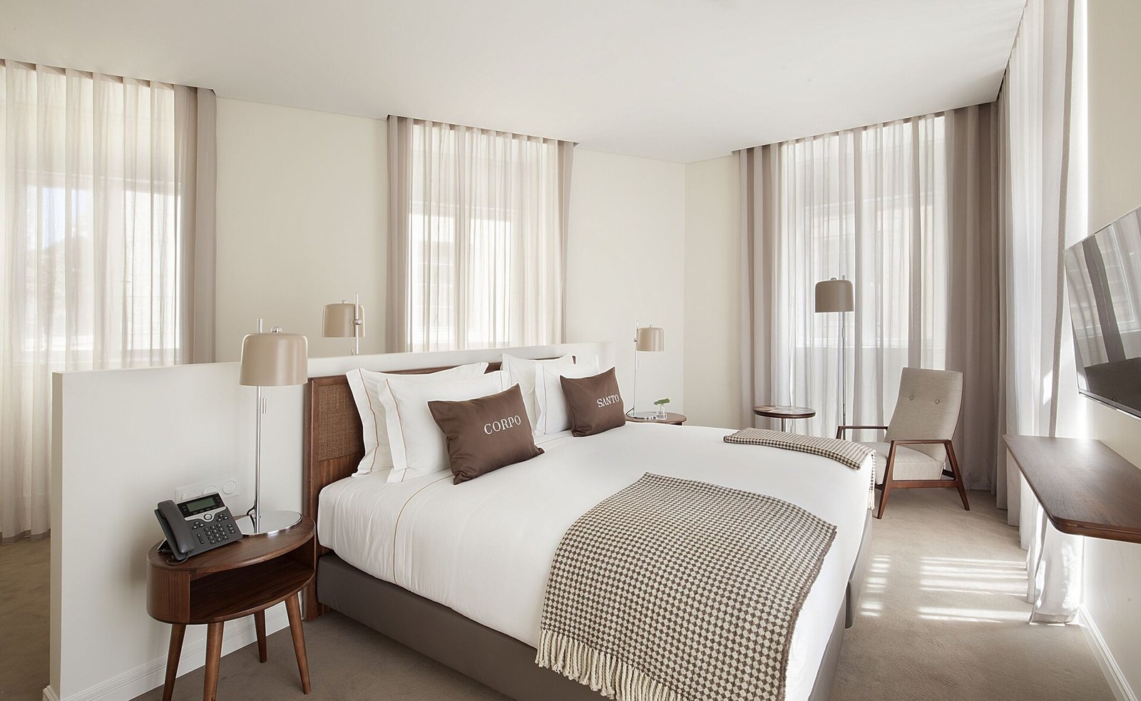 Corpo Santo Lisbon Historical Hotel — rooms