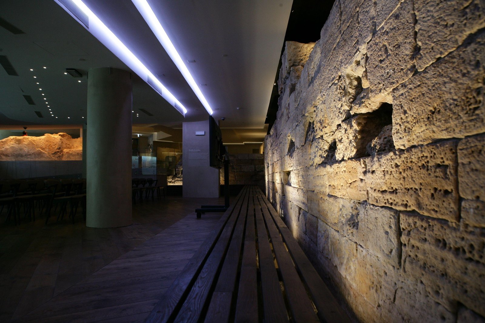 Corpo Santo Lisbon Historical Hotel — vibe