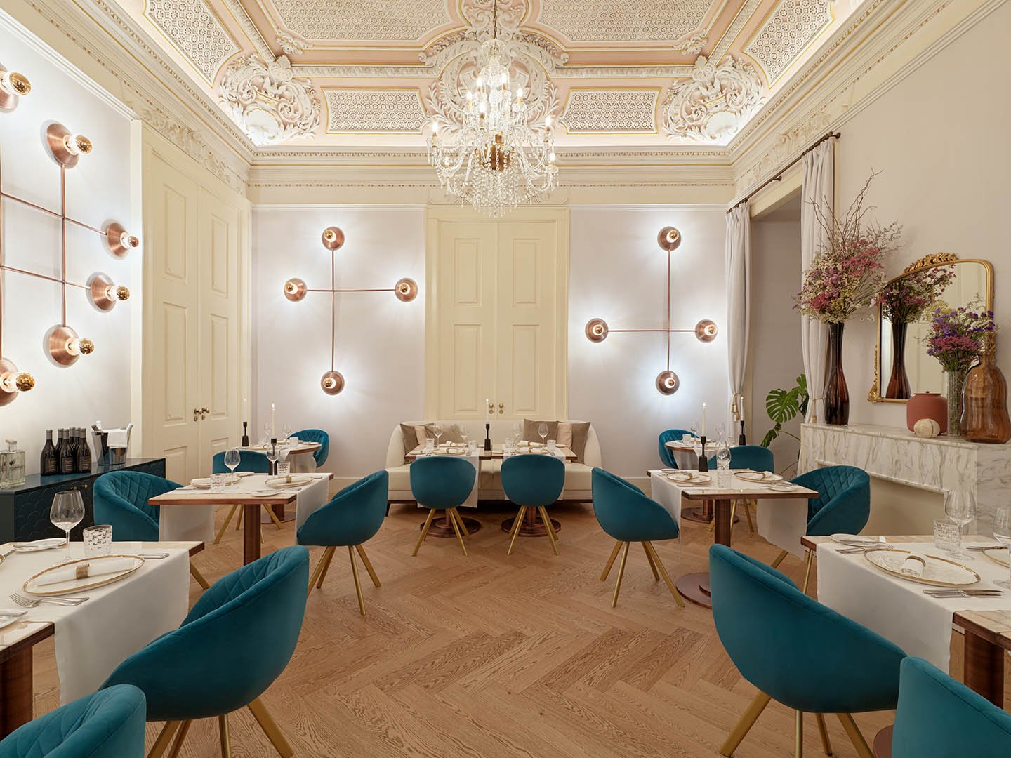 The One Palácio da Anunciada — eat & drink