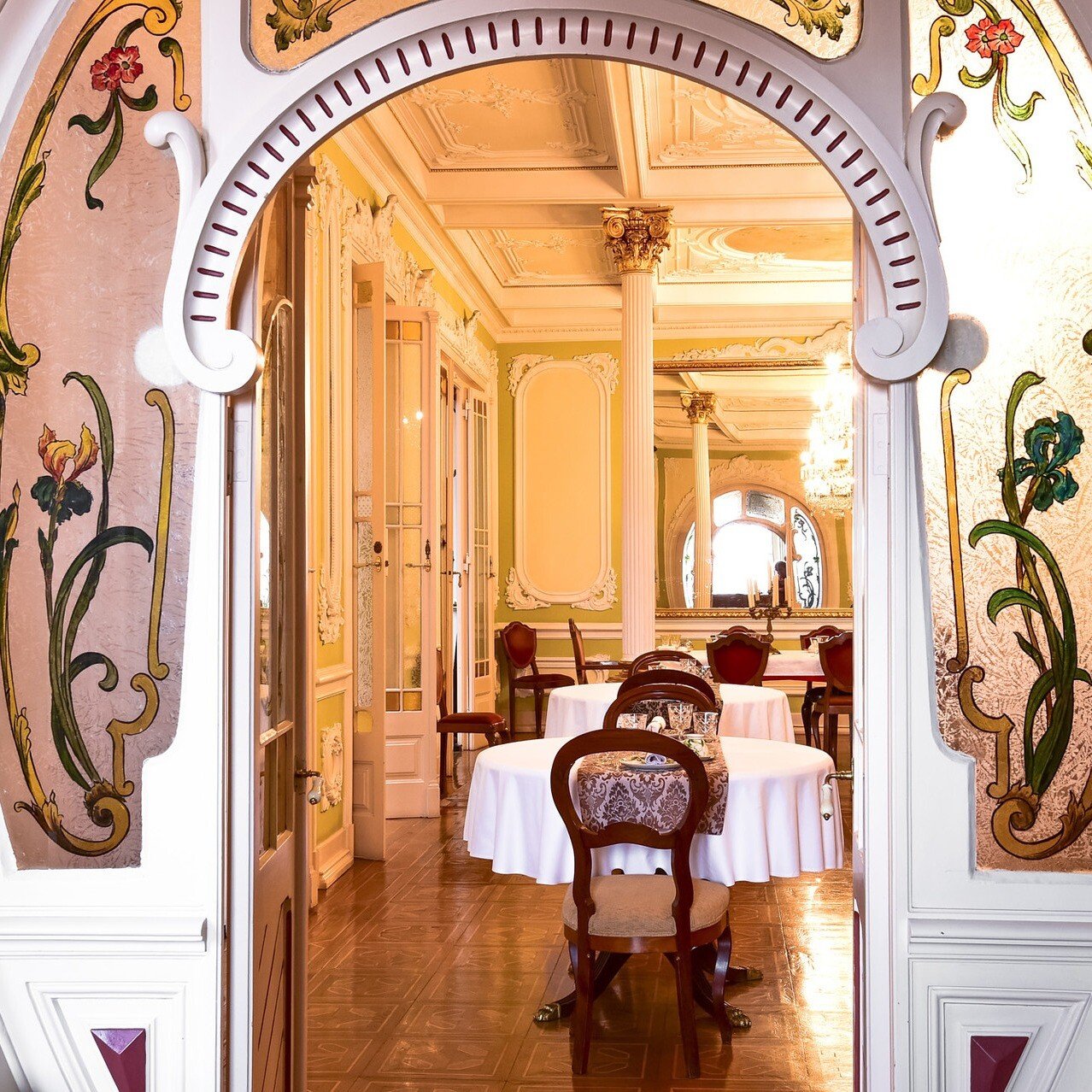 Palacete Chafariz d'El Rei — eat & drink