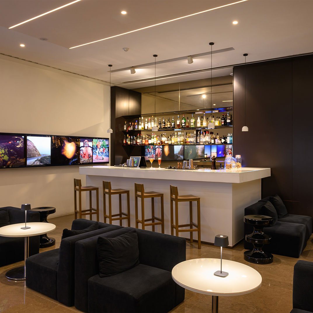 Inspira Liberdade Boutique Hotel, at the table