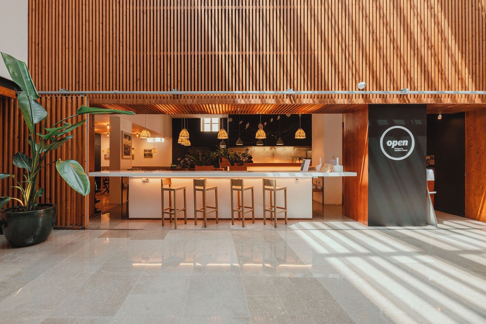 Inspira Liberdade Boutique Hotel — eat & drink
