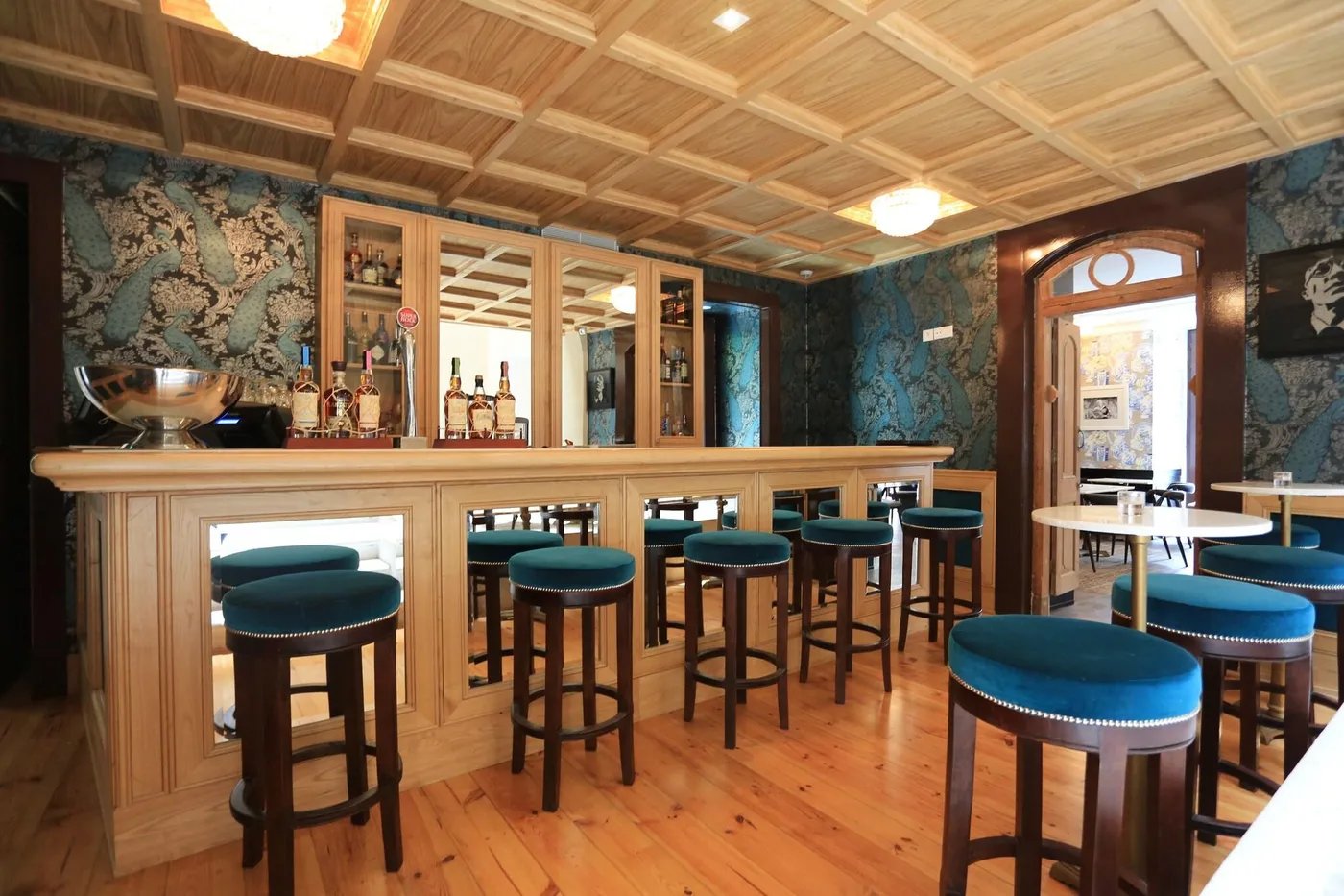 Santiago de Alfama — eat & drink