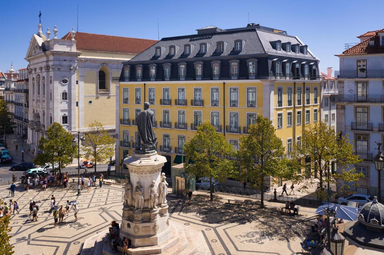 Bairro Alto Hotel — backstory