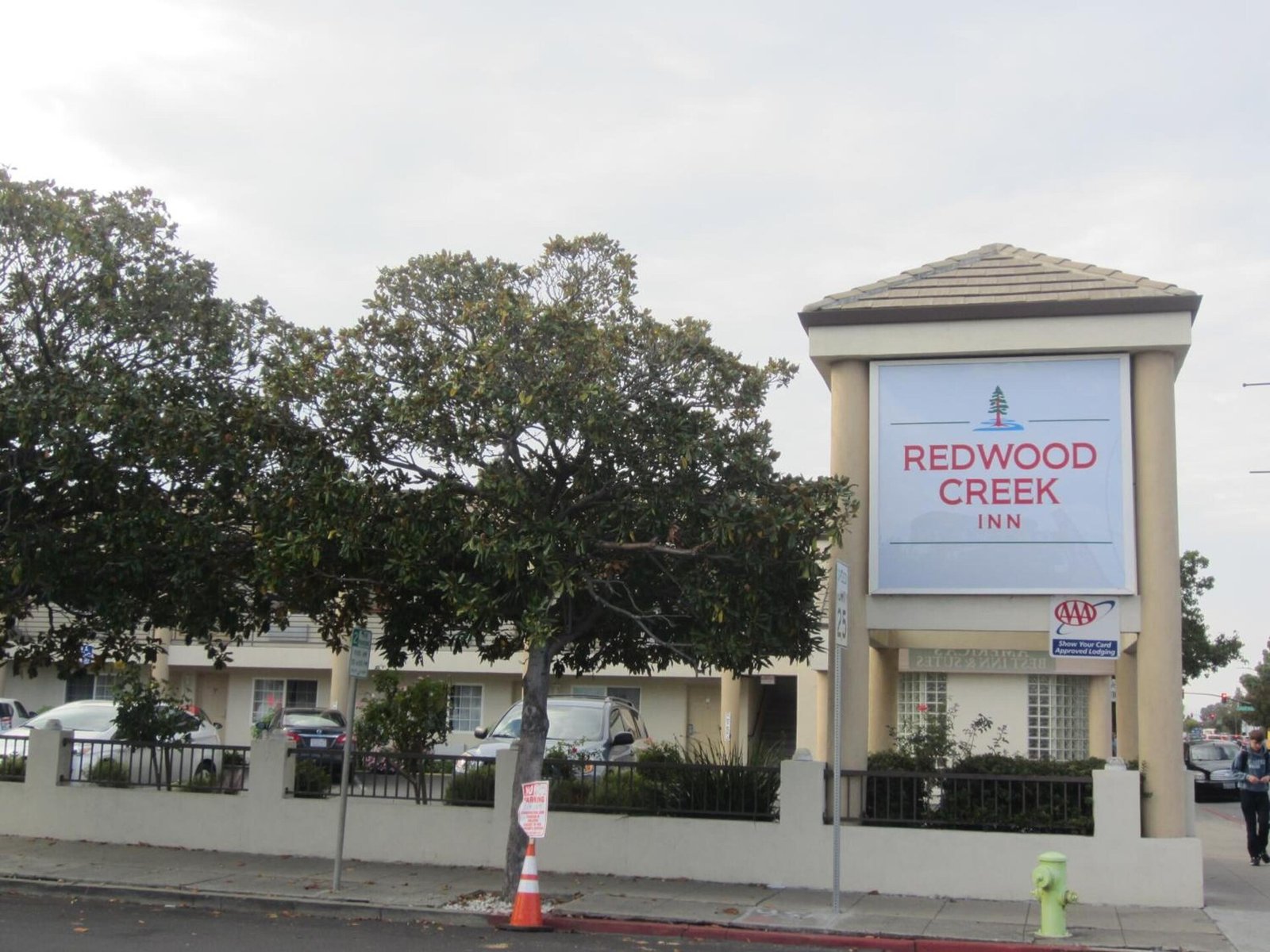 Redwood Creek Inn — vibe