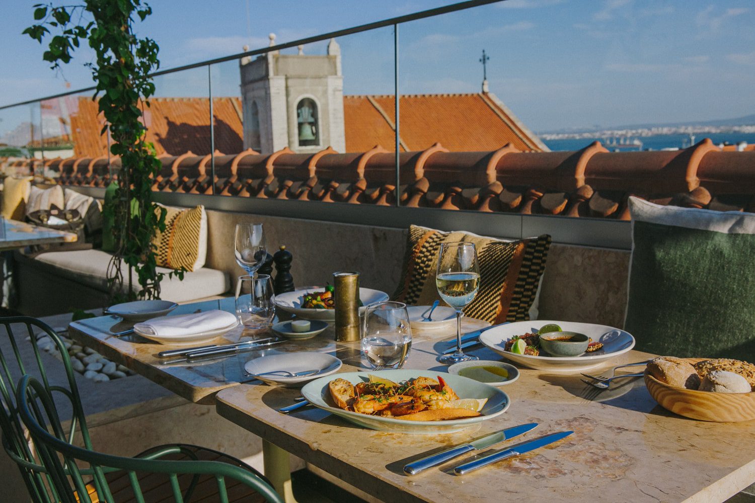 The Lumiares Hotel & Spa — eat & drink