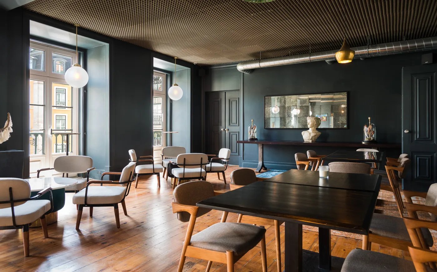 Le Consulat — eat & drink