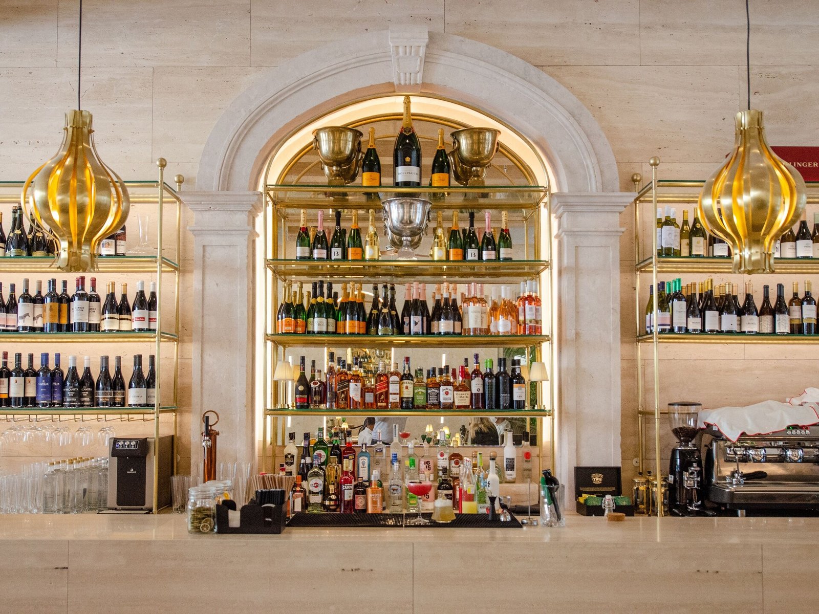 Brown's Avenue Hotel