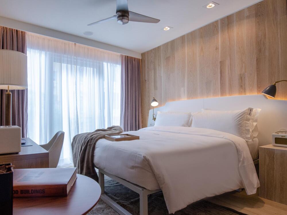 Brown's Avenue Hotel — rooms