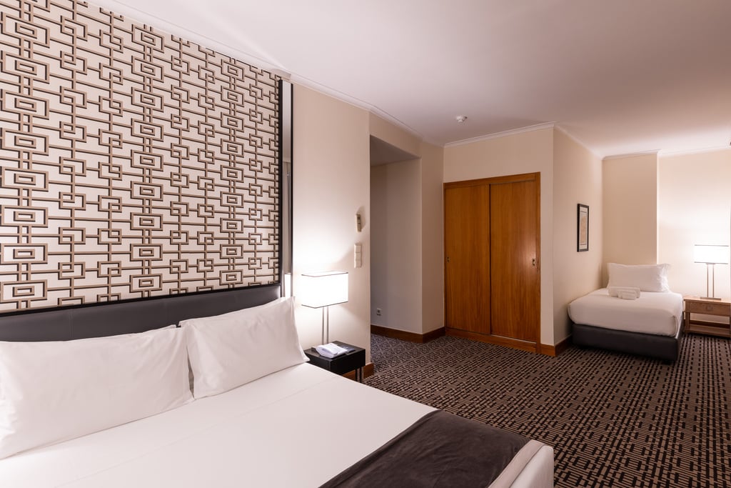 Hotel Mundial — rooms