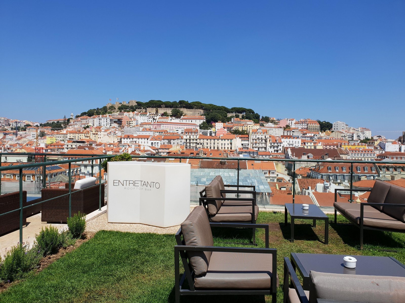 Hotel do Chiado — vibe