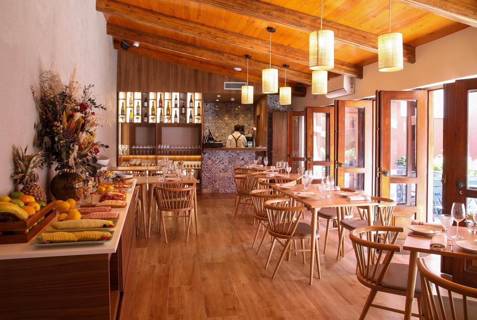 Vincci Alfama — eat & drink