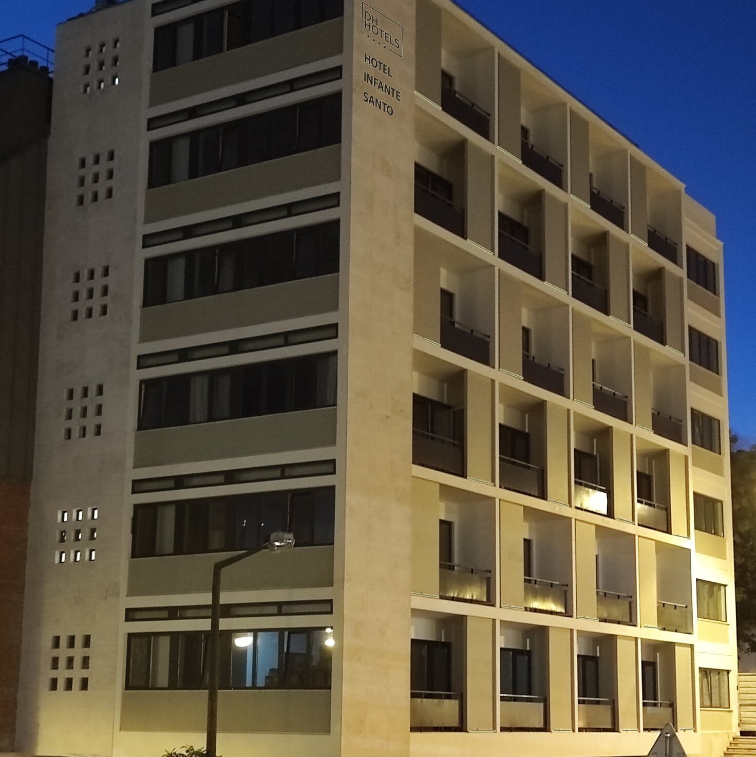 Hotel Infante Santo — backstory