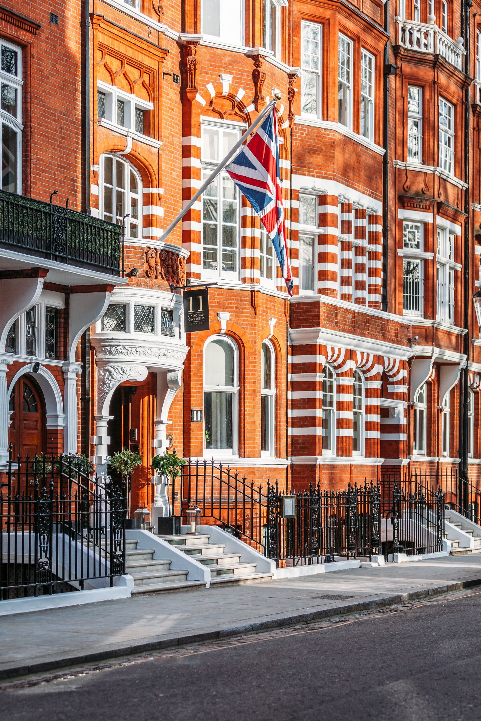 11 Cadogan Gardens — backstory