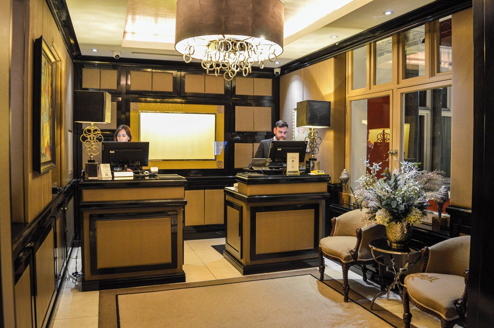 Althoff St. James's Hotel & Club — vibe