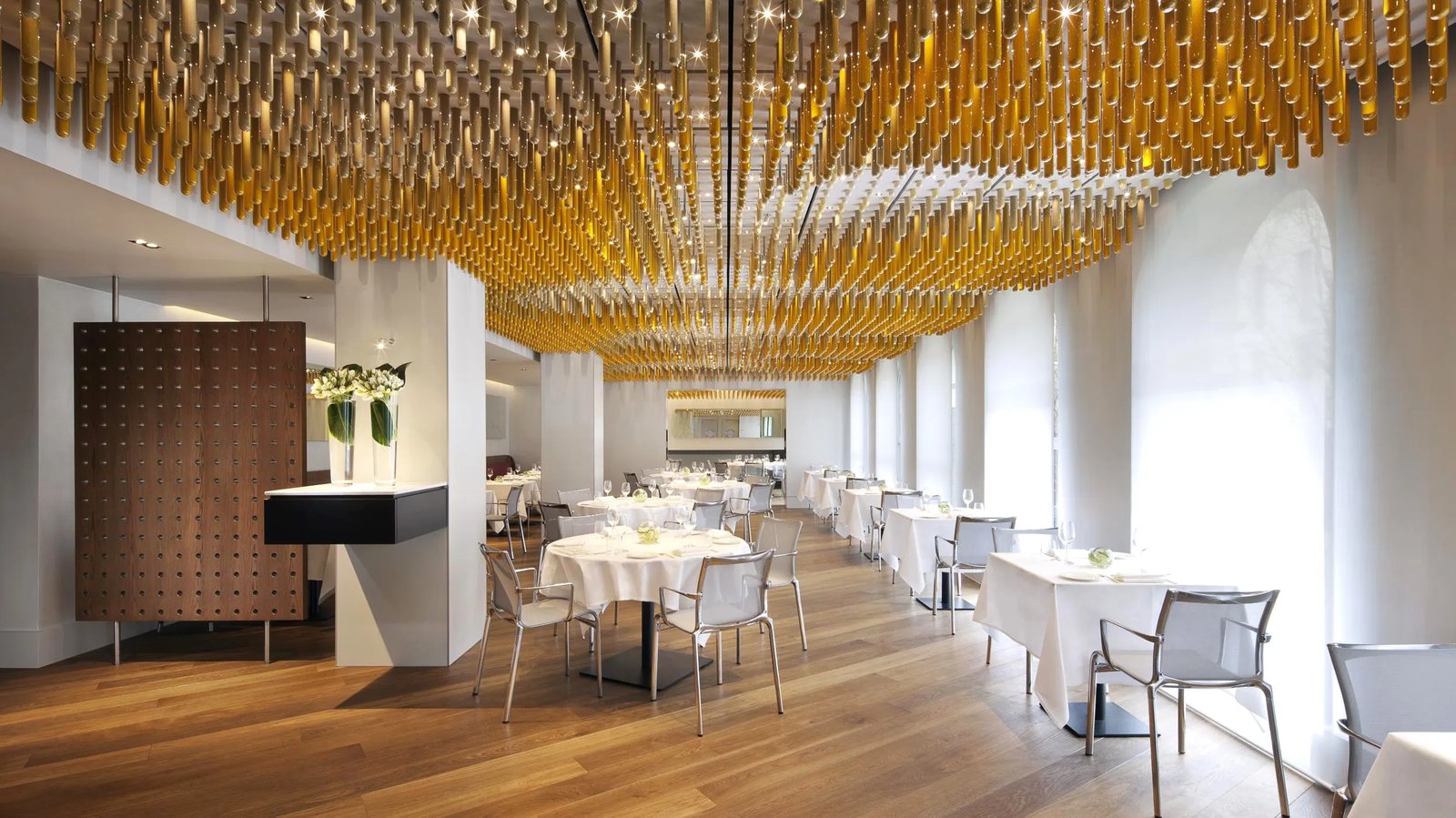 Como The Halkin — eat & drink