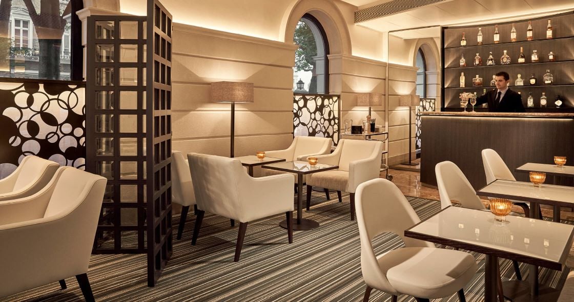 Como The Halkin — eat & drink