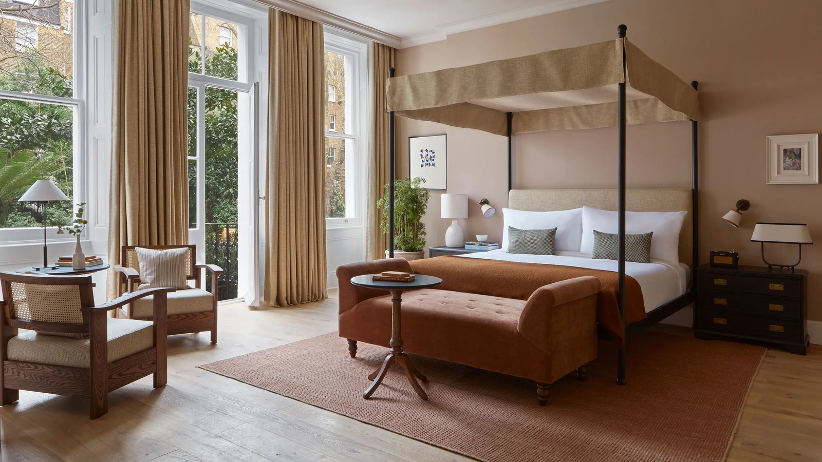 Miiro Templeton Garden — rooms