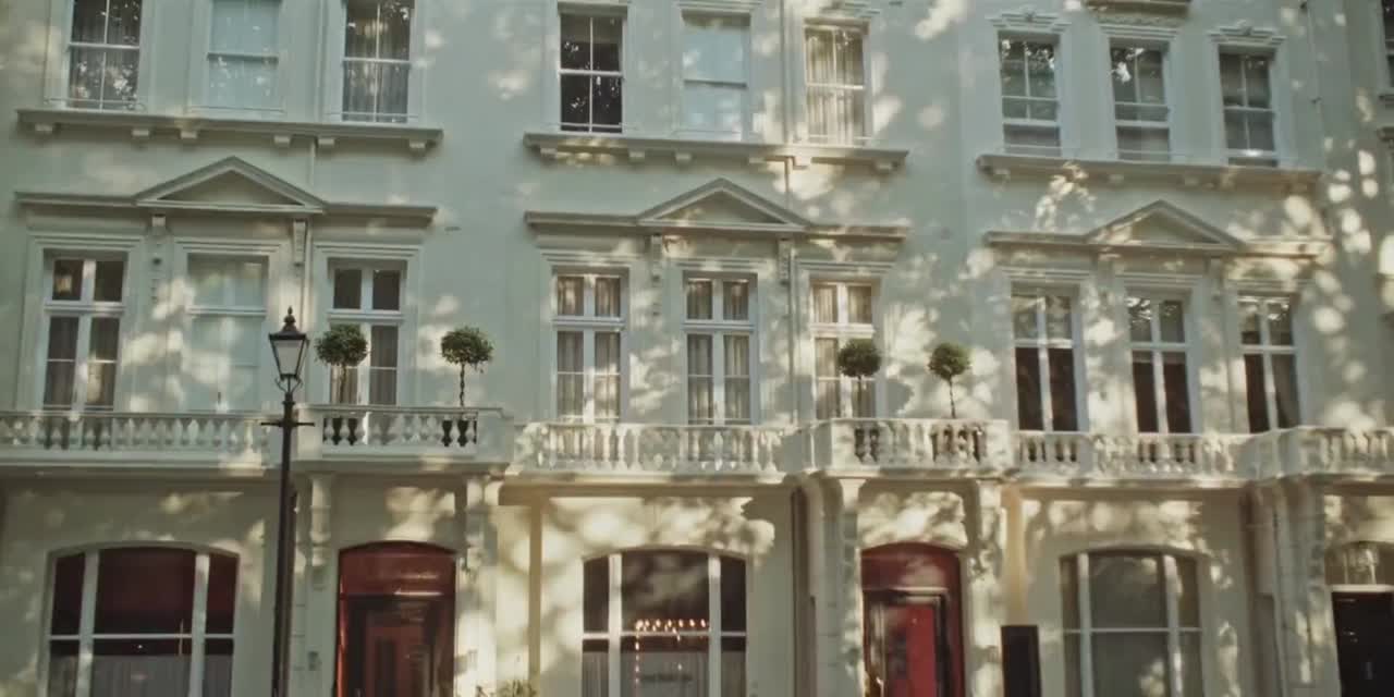 Grand Hotel Bellevue London — backstory