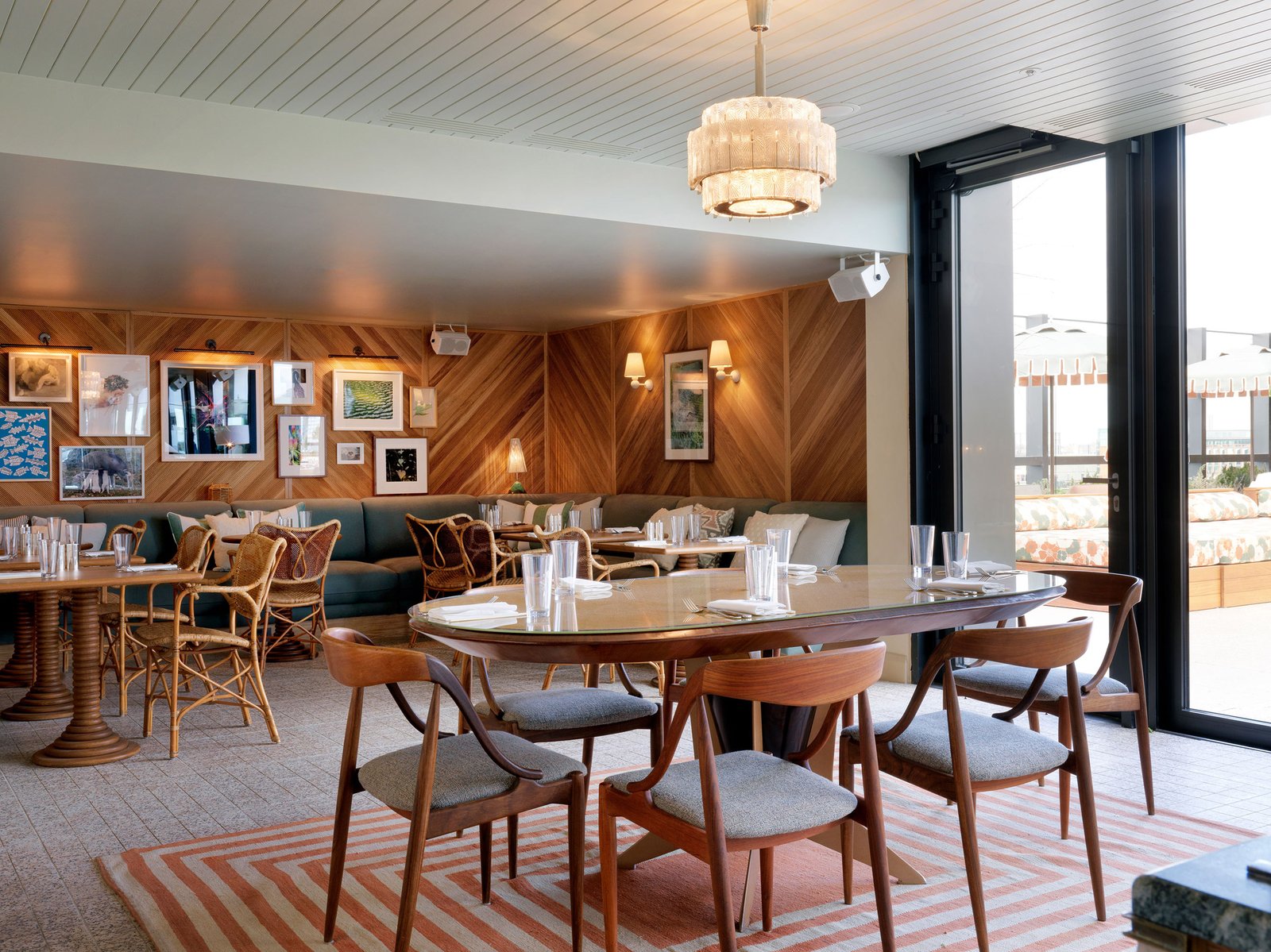 White City House, 9th floor club lounge and restaurant