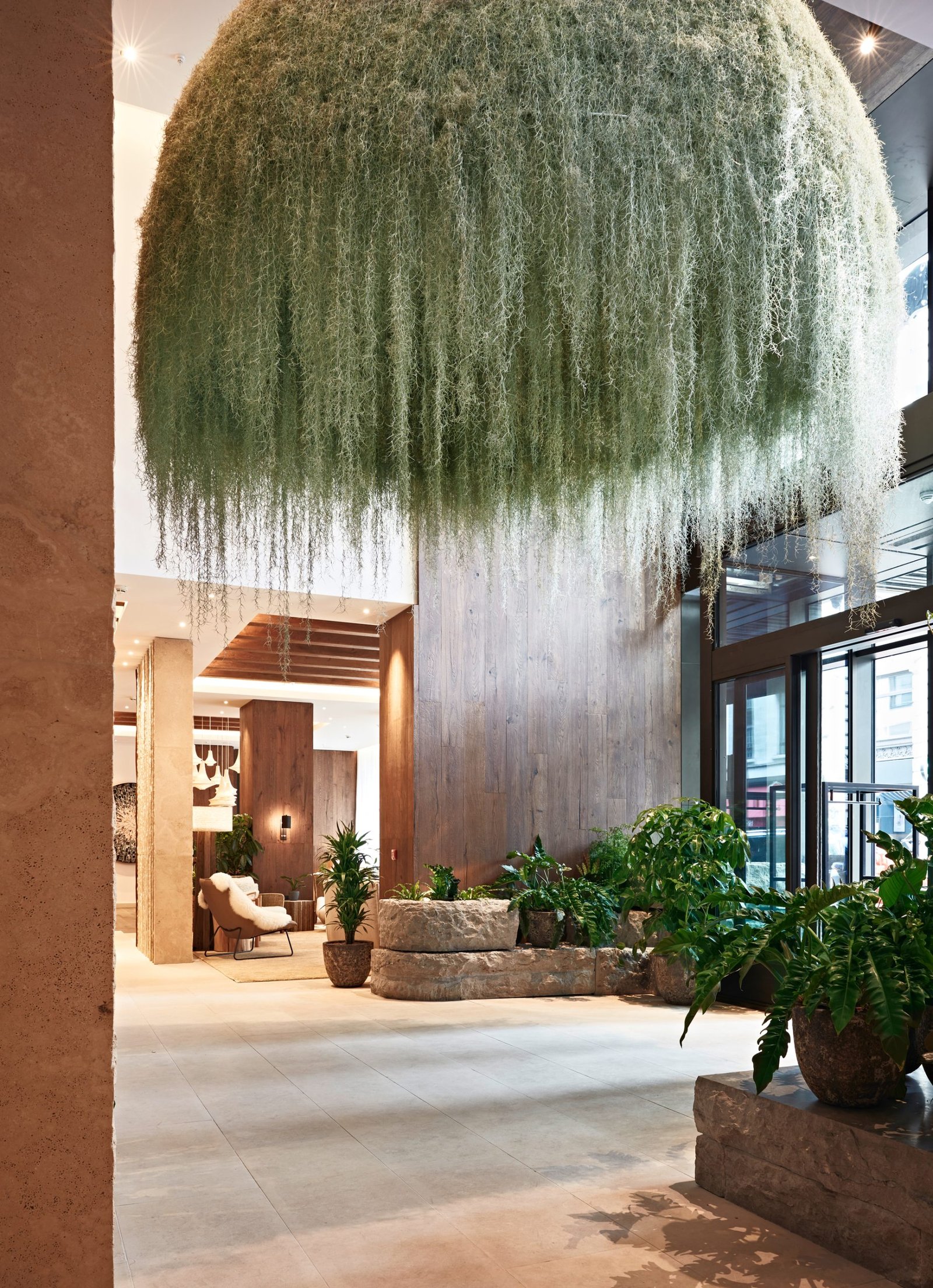 1 Hotel Mayfair — vibe