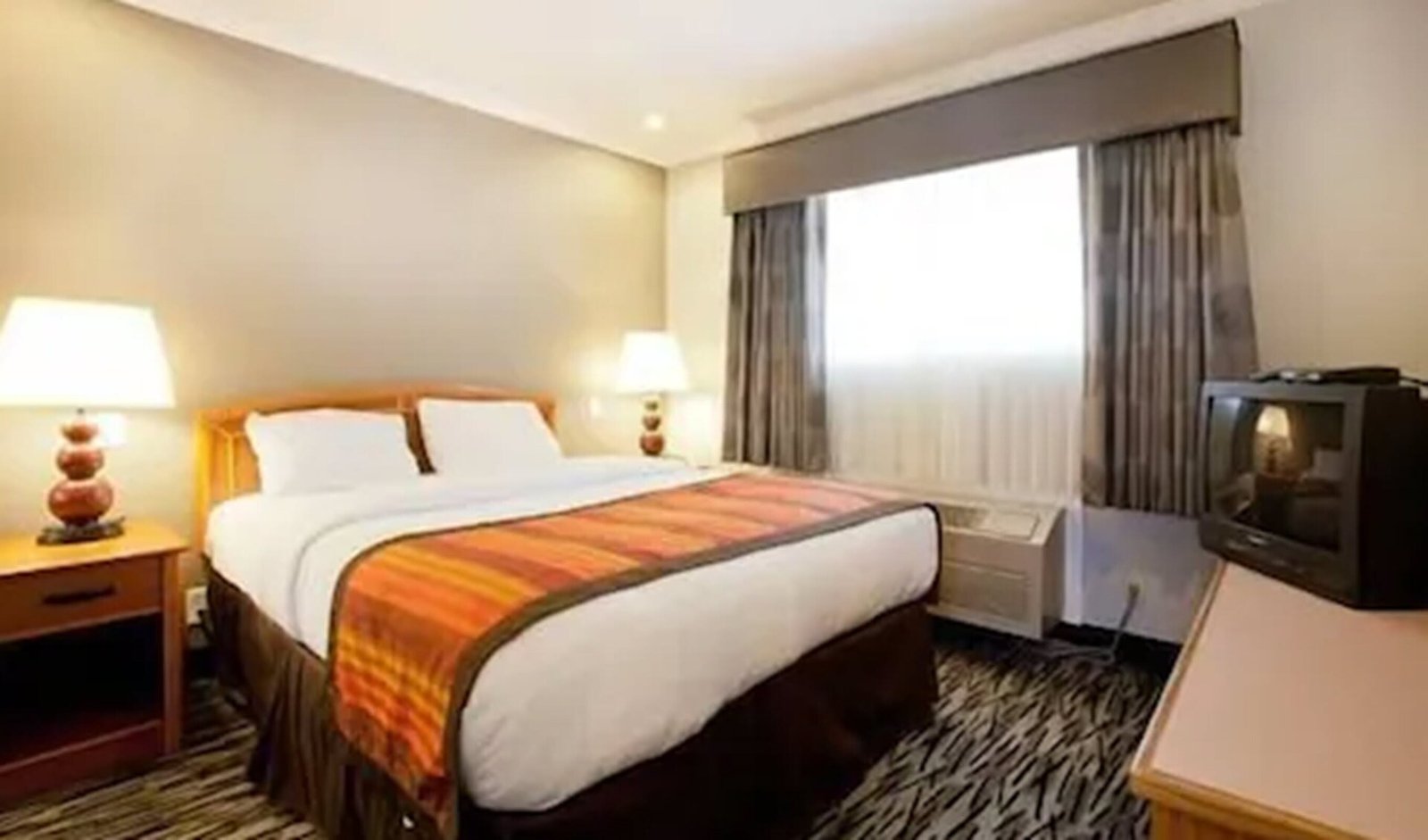 Hotel Parmani — rooms