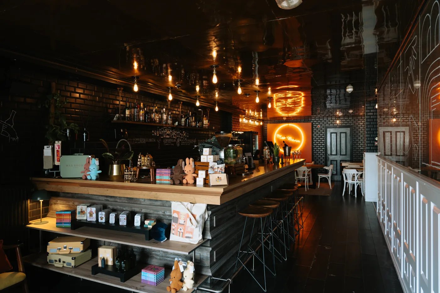 Max Brown Hotel Canal District, lobby bar and lounge