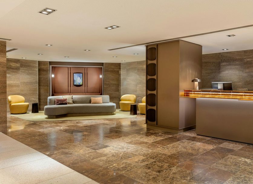 Amsterdam Marriott Hotel — vibe