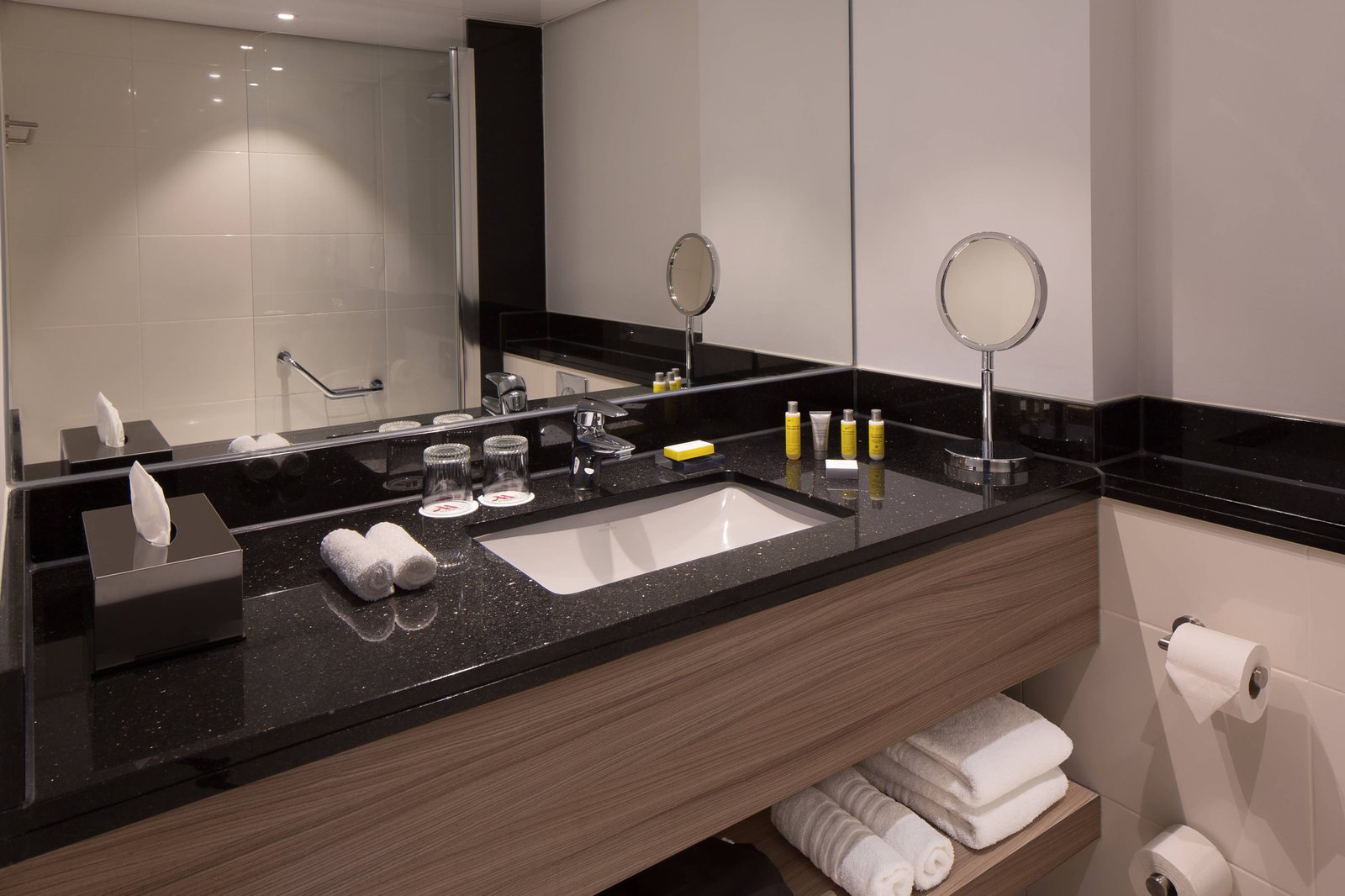 Amsterdam Marriott Hotel — rooms