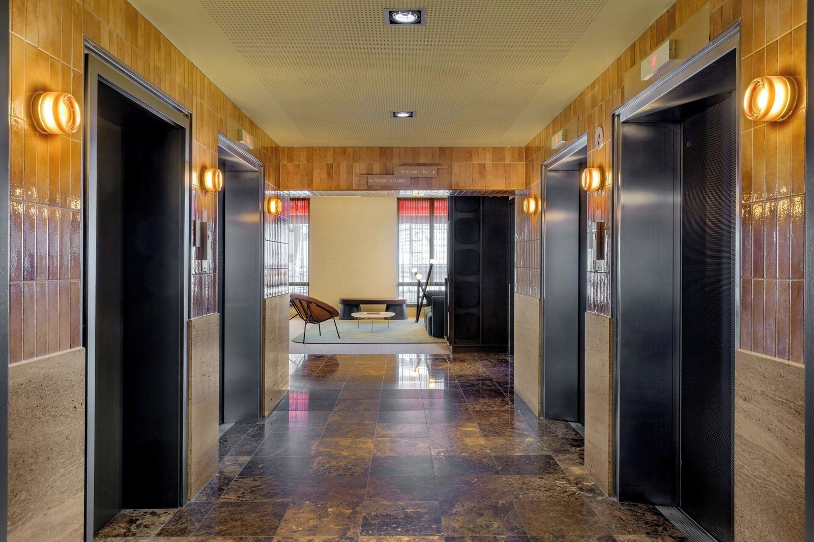 Amsterdam Marriott Hotel — vibe