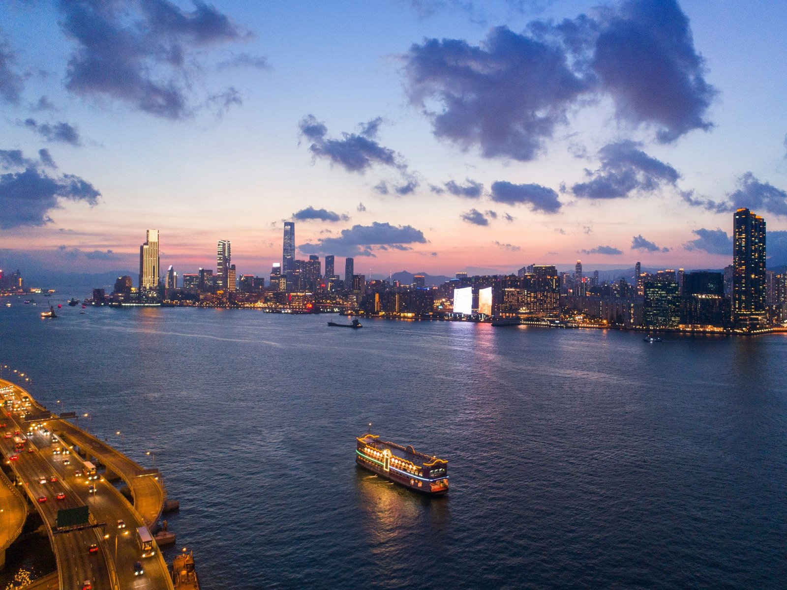 Hyatt Centric Victoria Harbour Hong Kong — vibe