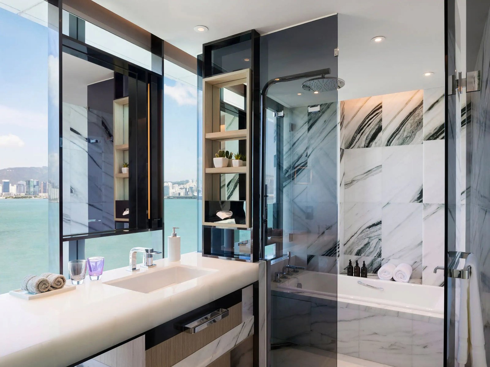 Hyatt Centric Victoria Harbour Hong Kong — rooms