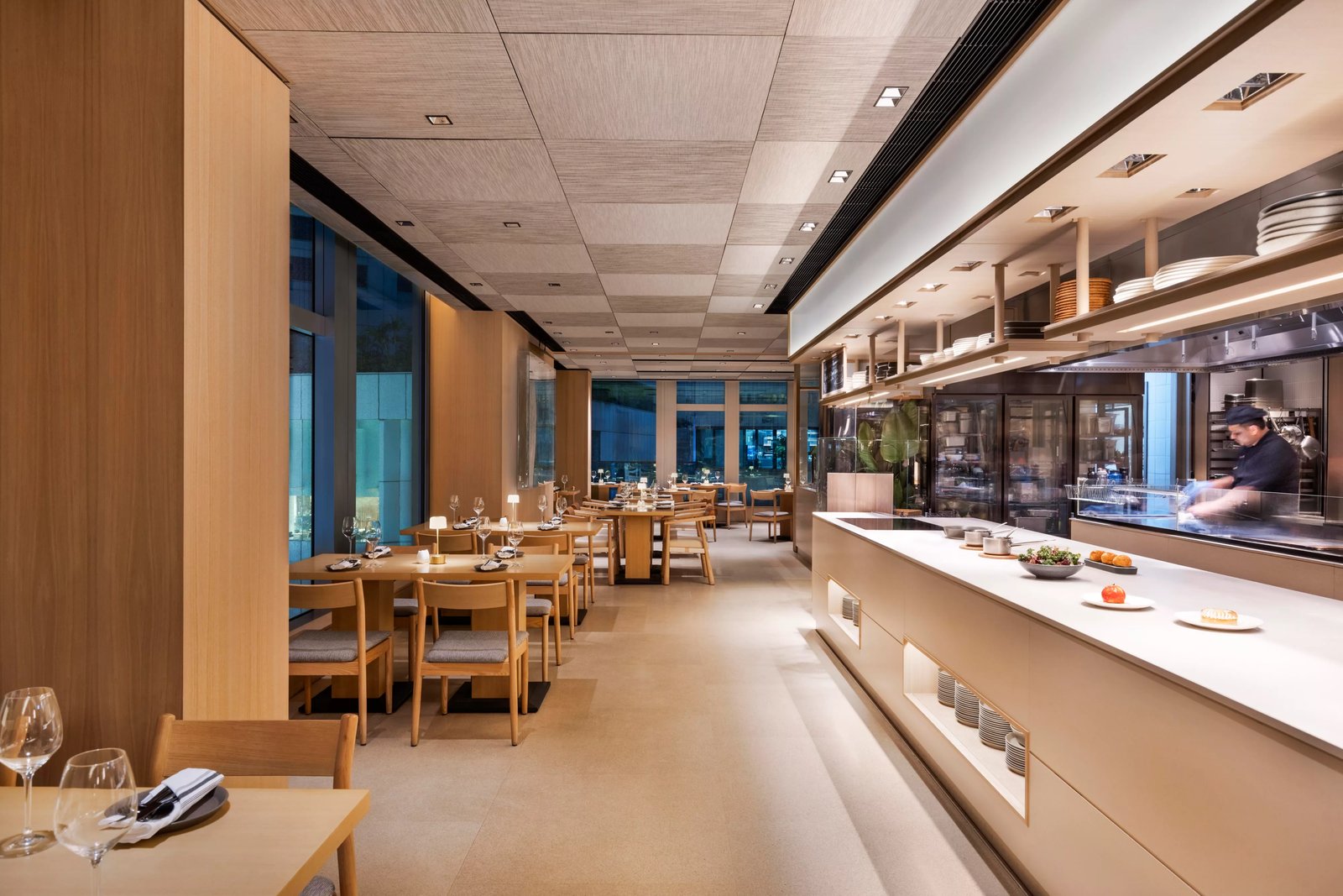AKI Hotel Hong Kong — eat & drink