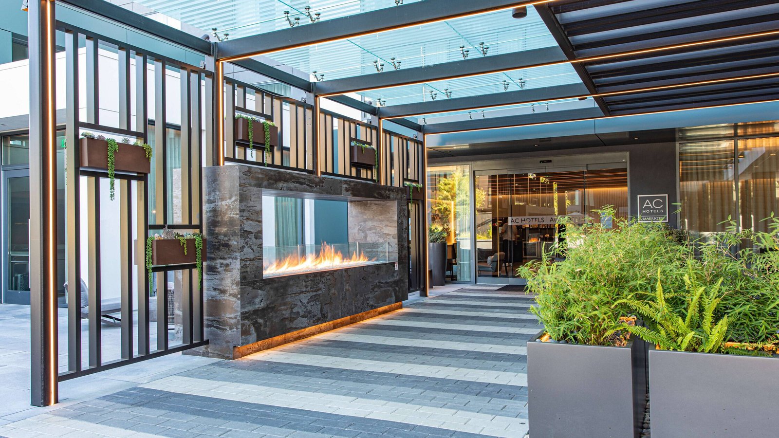 AC Hotel Palo Alto — vibe
