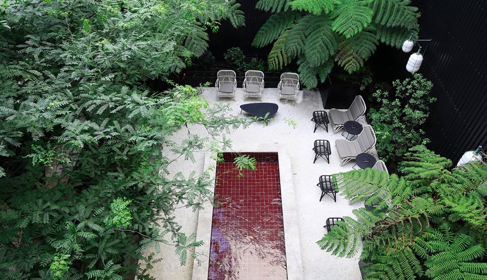 Valverde Lisboa Hotel & Garden, the pool