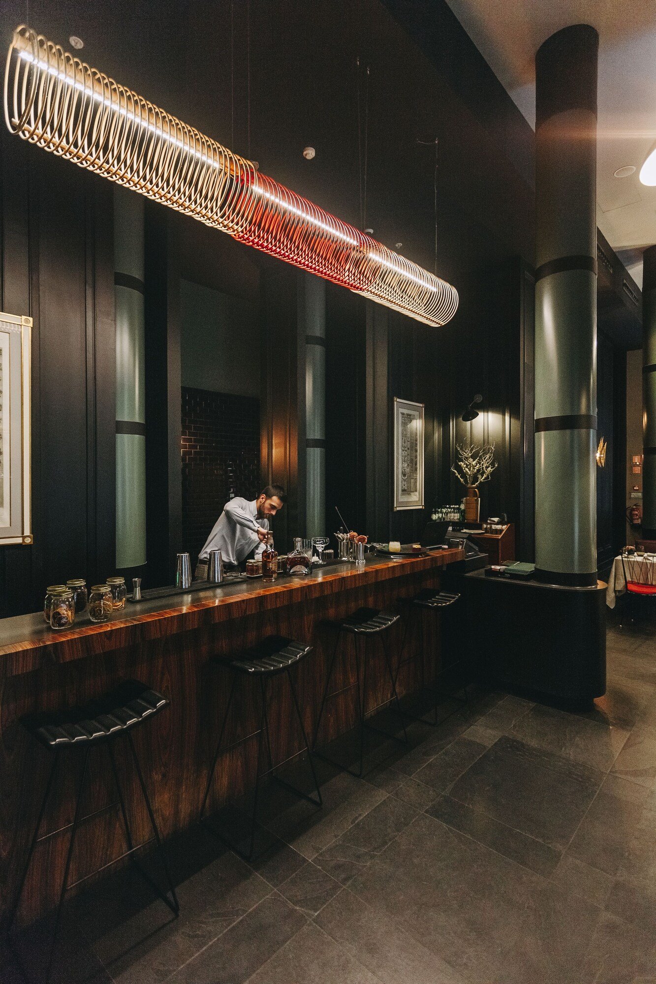 Valverde Lisboa Hotel & Garden — eat & drink