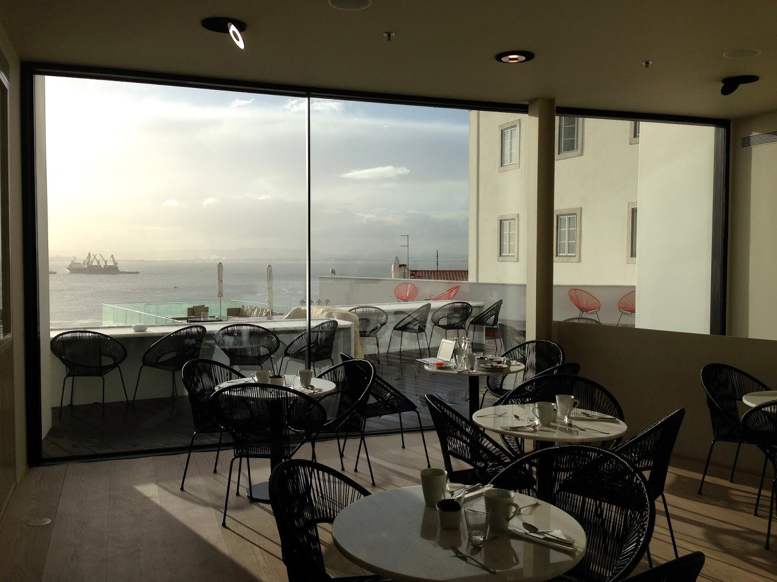 Memmo Alfama Hotel Lisboa — eat & drink