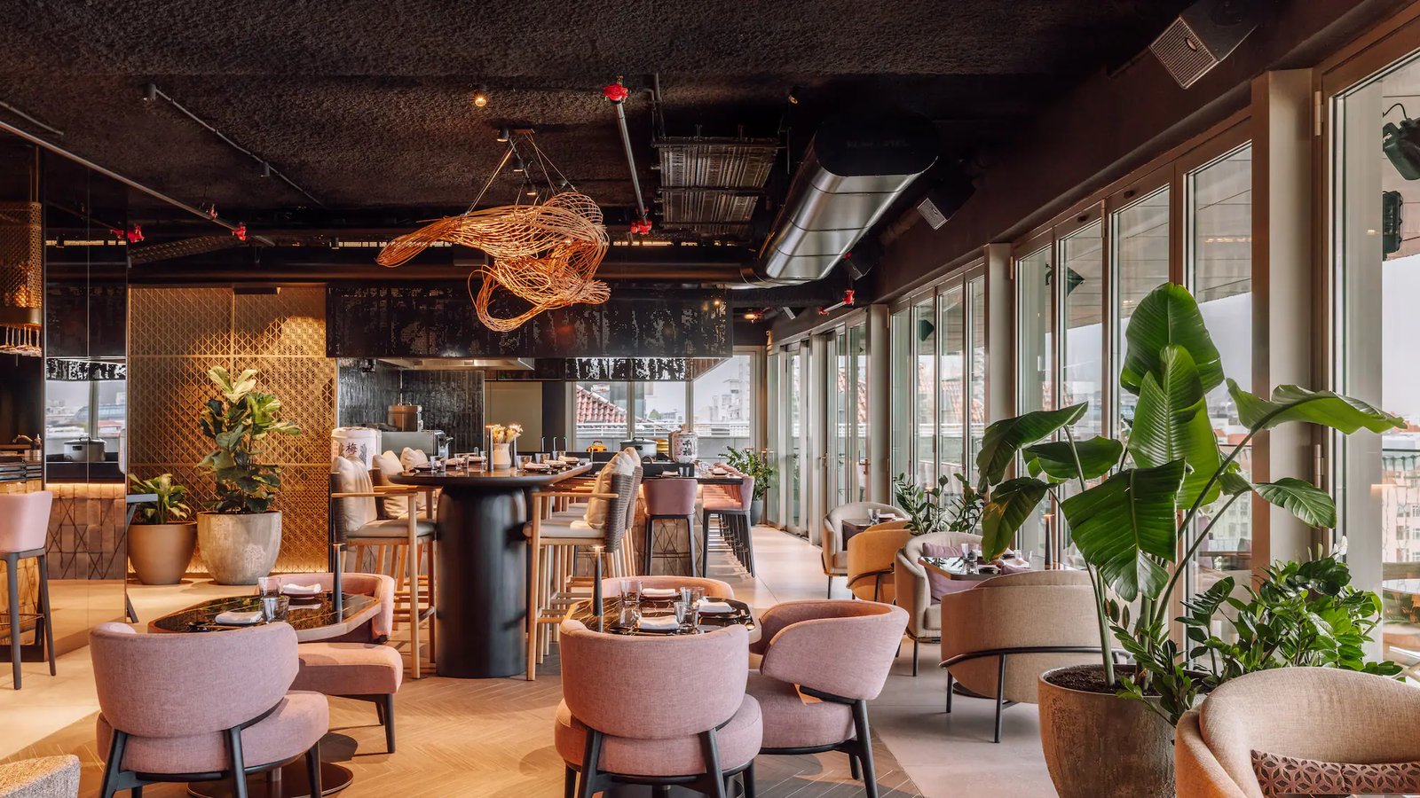 ME Lisbon — eat & drink
