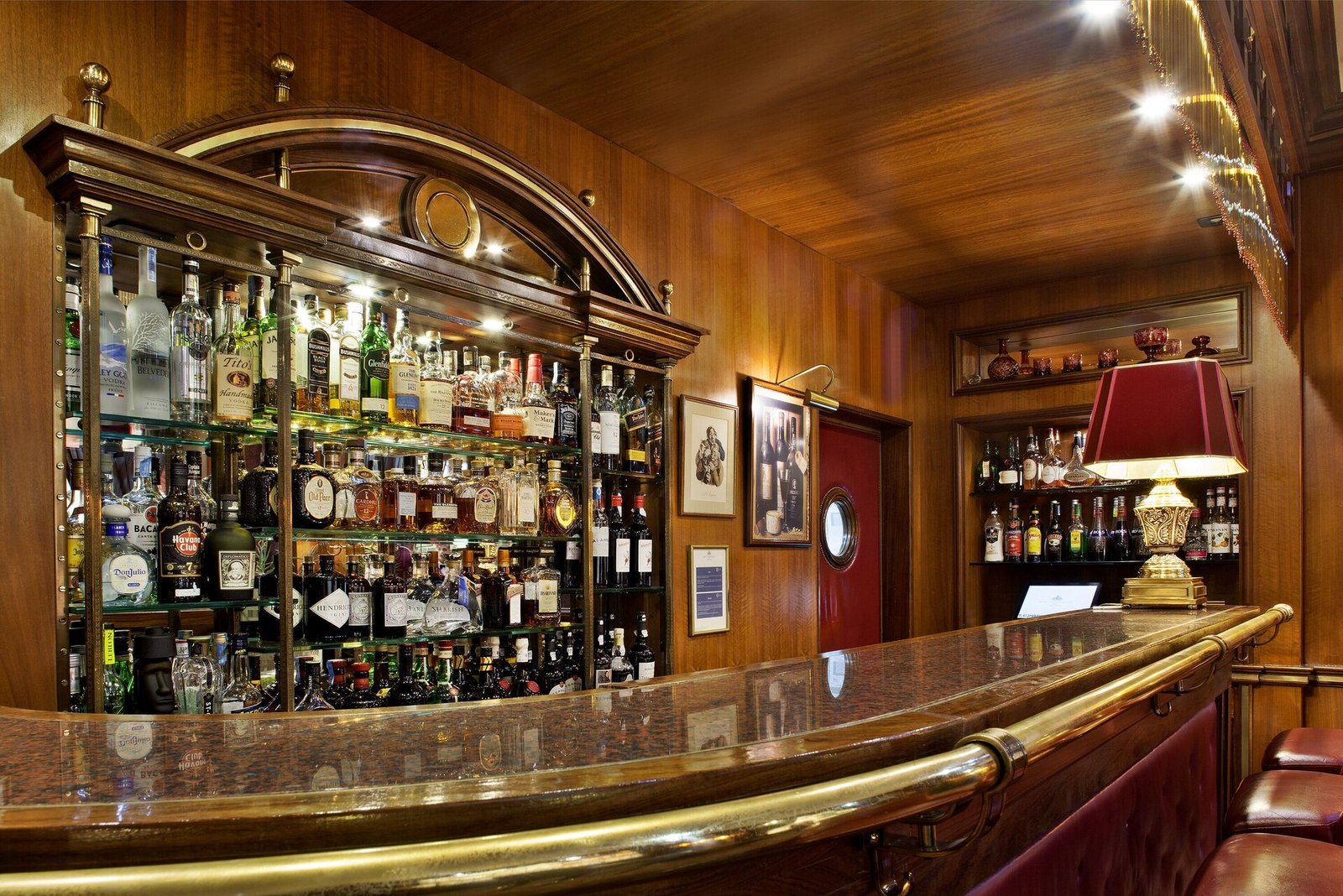 Avenida Palace, the bar
