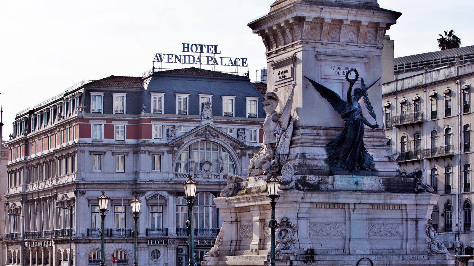 Avenida Palace — backstory