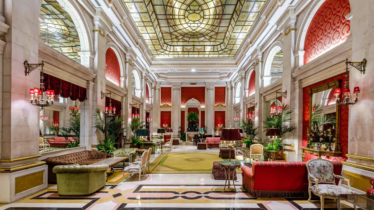 Avenida Palace — vibe